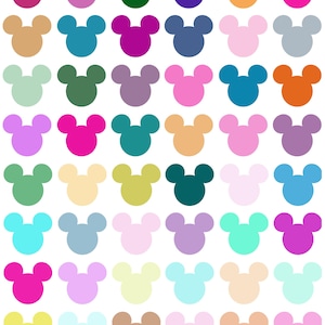 Peut inclure: Un motif répété de silhouettes de têtes de souris colorées dans des tons de rose, violet, vert, bleu, orange et beige. Les formes sont disposées sur un fond blanc, créant un design joyeux et fantaisiste.