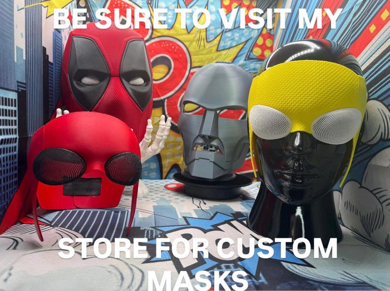 Puede incluir: Colecci&oacute;n de m&aacute;scaras personalizadas, que incluyen una m&aacute;scara roja de Deadpool, una m&aacute;scara roja con cubiertas oculares de malla negra, una m&aacute;scara gris y una m&aacute;scara amarilla y negra. El texto en la imagen dice "BE SURE TO VISIT MY STORE FOR CUSTOM MASKS."