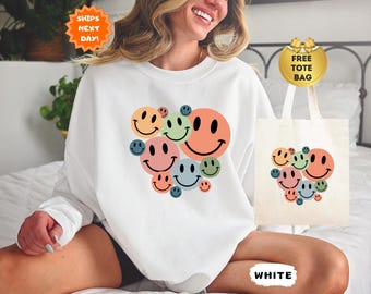 Retro Smiley Face Sweatshirt, Oversized Hoodie, Smile Face Aesthetic Hoodie, Smiling Emoji Sweatshirt, Trendy Positive Hoodie, Smiley Face