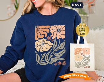 Boho Flower Sweatshirt, Women Floral Minimalist Sweater, Flower Print Hoodie, Unisex Wildflower Sweater, Woman Gift, Oversized Flower Shirt