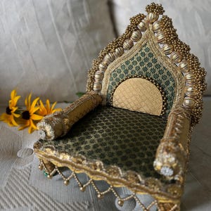 Handcrafted Sinhasan: Decorative Pooja Throne for God Idol
