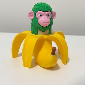 Chimpanzini Bananini – Funny 3D Printed Meme Figurine – Banana Monkey Toy Viral Brainrot TikTok Decor Weird Collectible Meme Figure TikTok