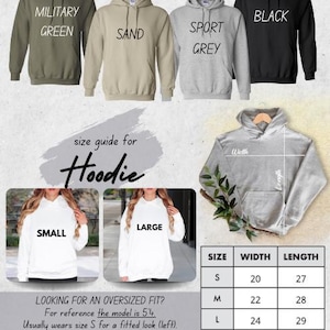 Peut inclure: Un tableau des couleurs et des tailles pour un sweat &agrave; capuche unisexe pour adulte. Il pr&eacute;sente quatre sweats en vert militaire, sable, gris sport et noir. Inclut un tableau des tailles avec des mesures en pouces et deux photos de coupes.
