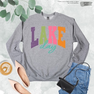 Lake Day Sweatshirt, Summer Lake Sweater, Lake Life Hoodie, Lake Lover Gift, Boating Sweater, Lake Season Sweatshirt, Family Lake Trip Gifts afbeelding 15