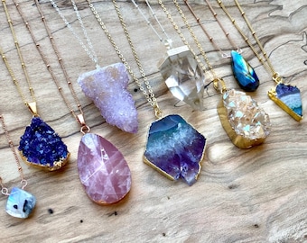 Surtido de joyas de cristal secretas - Caja de elección del artista - Selección de collares cuidadosamente seleccionados por el estudio - Regalos navideños para mujeres
