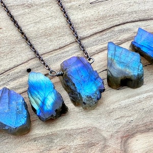 Raw labradorite necklace for men women Raw crystal chunk necklace Rough labradorite necklace Rough crystal necklace Blue labradorite slice