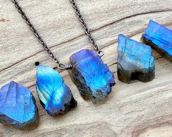 Raw labradorite necklace for men women Raw crystal chunk necklace Rough labradorite necklace Rough crystal necklace Blue labradorite slice