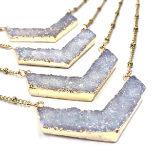 Raw crystal necklace Angel aura quartz necklace Raw druzy necklace Rainbow quartz crystal necklace for women Chevron necklace Druzy jewelry