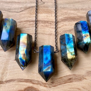 Large labradorite pendant Rainbow labradorite jewelry for men women Raw crystal point necklace Crystal tower necklace Stone obelisk necklace