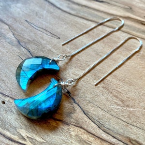 Blue labradorite earrings Rainbow labradorite moon earrings Raw gemstone threader earrings Crystal threader earrings Labradorite threader