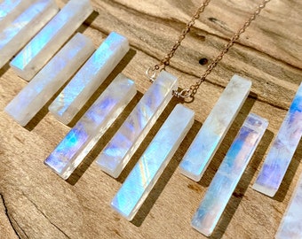 Raw Rainbow Moonstone Crystal Necklace • Gemstone jewelry for Women • Couples Necklaces • Moonstone Jewelry Gift for Girlfriend or Boyfriend