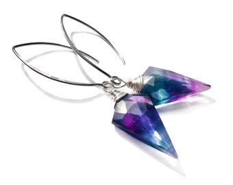 Orecchini in fluorite arcobaleno Gioielli in fluorite grezza Orecchini in fluorite verde Orecchini con pietre preziose naturali Orecchini in cristallo di fluorite pendenti in argento