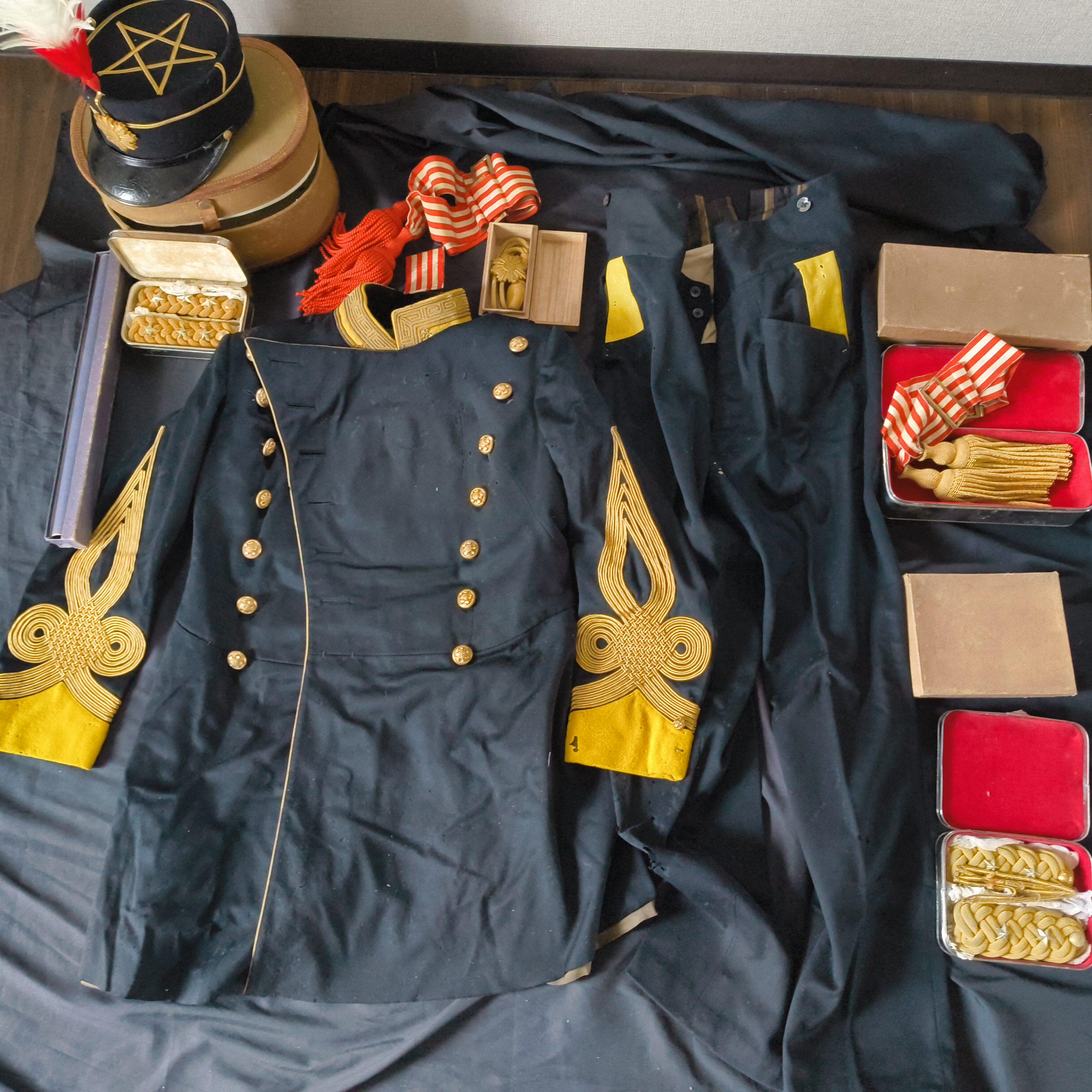 Japanese Imperial Army Officer Dress Uniform Set / Meiji-taisho