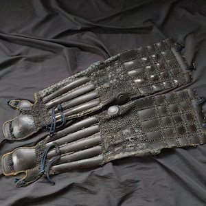 Antique Japanese Samurai Kote Arm Sleeves Pair Vintage Lacquered Shino Metal Plates Traditional Indigo Textile Craft Display Art, -i0620-