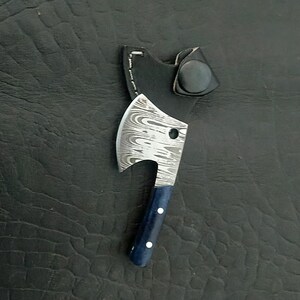 Lote de 25 mini hachas hechas a mano con funda de cuero, hacha con patrón de Damasco, hacha para acampar, hacha para actividades al aire libre, regalo para exteriores, hacha estilo vikingo.
