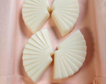 Luxury Coconut Wax Melts | Strong Scent Throw | Amber Home Fragrance | Minimalist Wax Melts | Clean Burning Home Scent