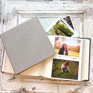 Álbum de fotos clásico con fundas transparentes para 200 u 80 fotos de 4x6 pulgadas, álbum de bolsillo deslizable, de ClaireMagnolia imagen 3