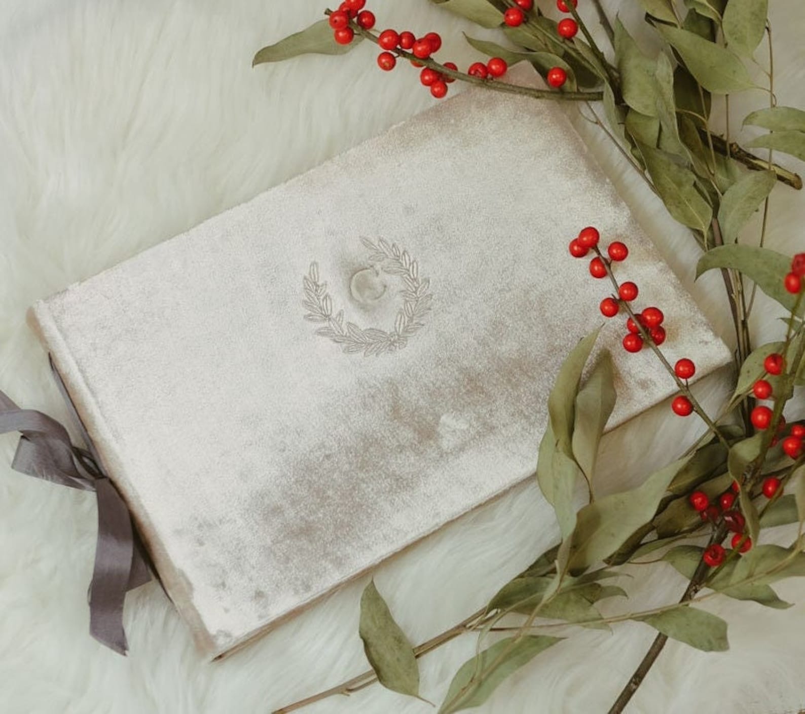 Velvet Guestbook