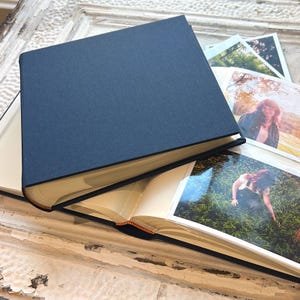 Álbum de fotos clásico con fundas transparentes para 200 u 80 fotos de 4x6 pulgadas, álbum de bolsillo deslizable, de ClaireMagnolia imagen 1