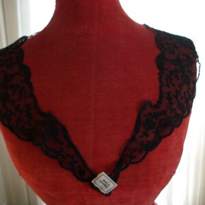 1920s antique fine lace collar of embroidery on net in black image 2