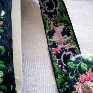 1 yd. of Vintage french trapunto trim pink and black image 3