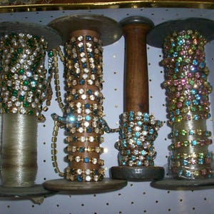 antyczne cyrkonie w kryształach i kolorach