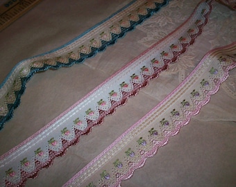 Gorgeous french ribbon trim with rosebuds