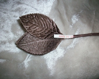12 milk chocolate velvet leaves