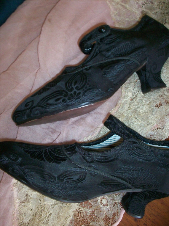 Antique silk gorgeous shoes 1800s - image 5
