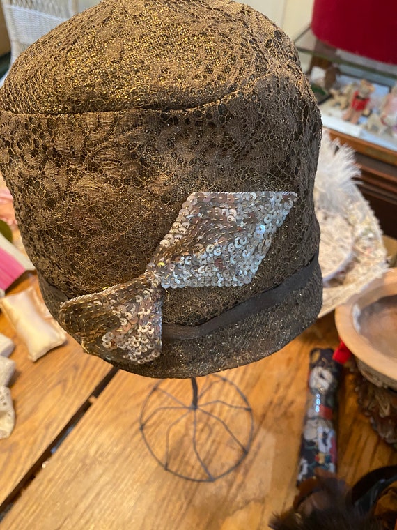 Gold metal lace cloche hat - image 7