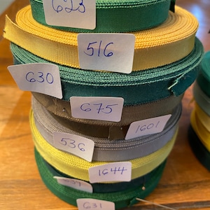 Seda Seda y grosgrain de rayón vintage de finales de la década de 1920 en muchos colores, sin usar, perfecto 3/8"