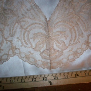 1 Capelet of Breathtaking embroidered net lace in ivory with tan undertones daffodils image 5