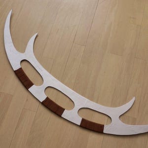 Star Trek Bat&#39;leth, Klingon Sword Replica, Collectible Star Trek Sword, Bat&#39;leth Display Sword, Star Trek Gift, Ideal Birthday Gift For Him
