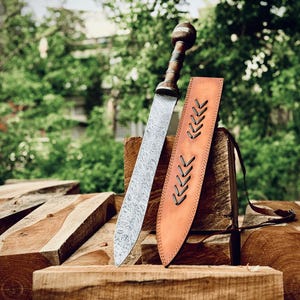 Handcrafted Damascus Roman Gladius Sword with Leather Sheath