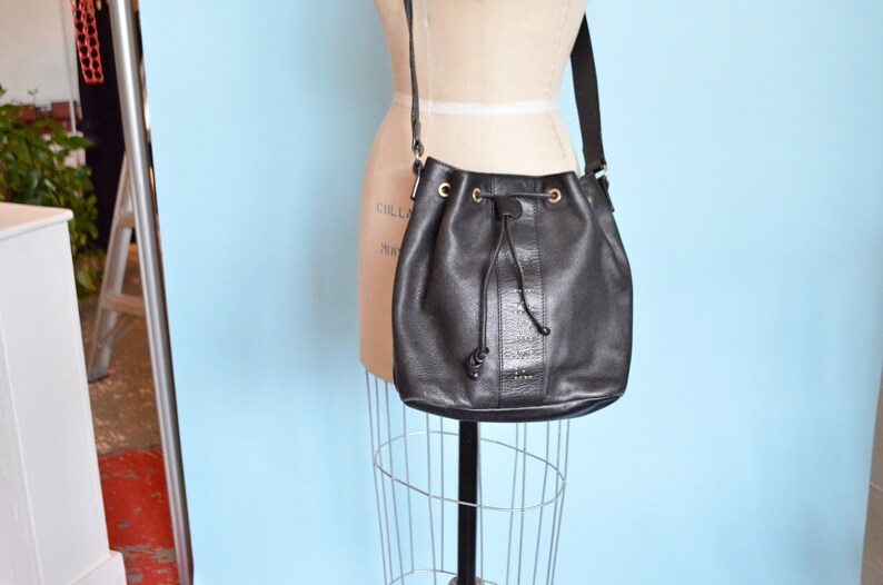fendi black bucket bag