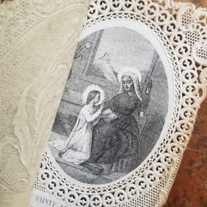 Immagine sacra antica francese per Sant'Anna e Maria con immagine nascosta