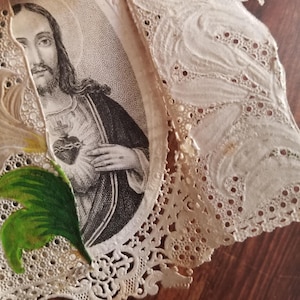 Franse antieke heilige gebedskaart met verborgen afbeelding van het Heilig Hart van Jezus