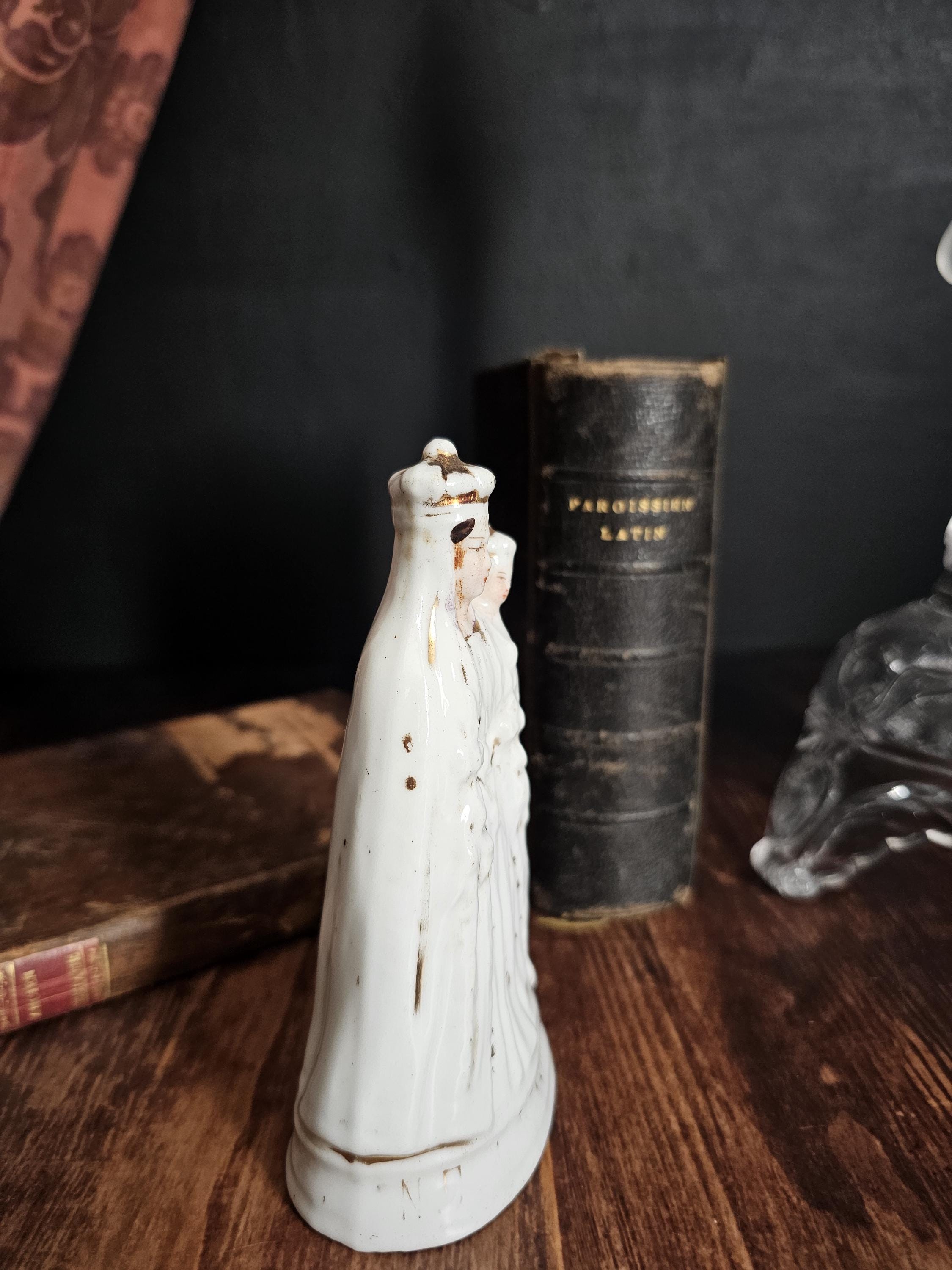 フランスのアンティーク磁器の置物「聖母マリアと幼子イエス」 - Etsy 日本