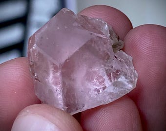 パキスタンのスカルドゥ産天然ピンク蛍石標本 - Etsy 日本