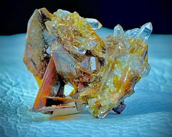 エッチングされたアクアマリン結晶：原石鉱物標本、パキスタン