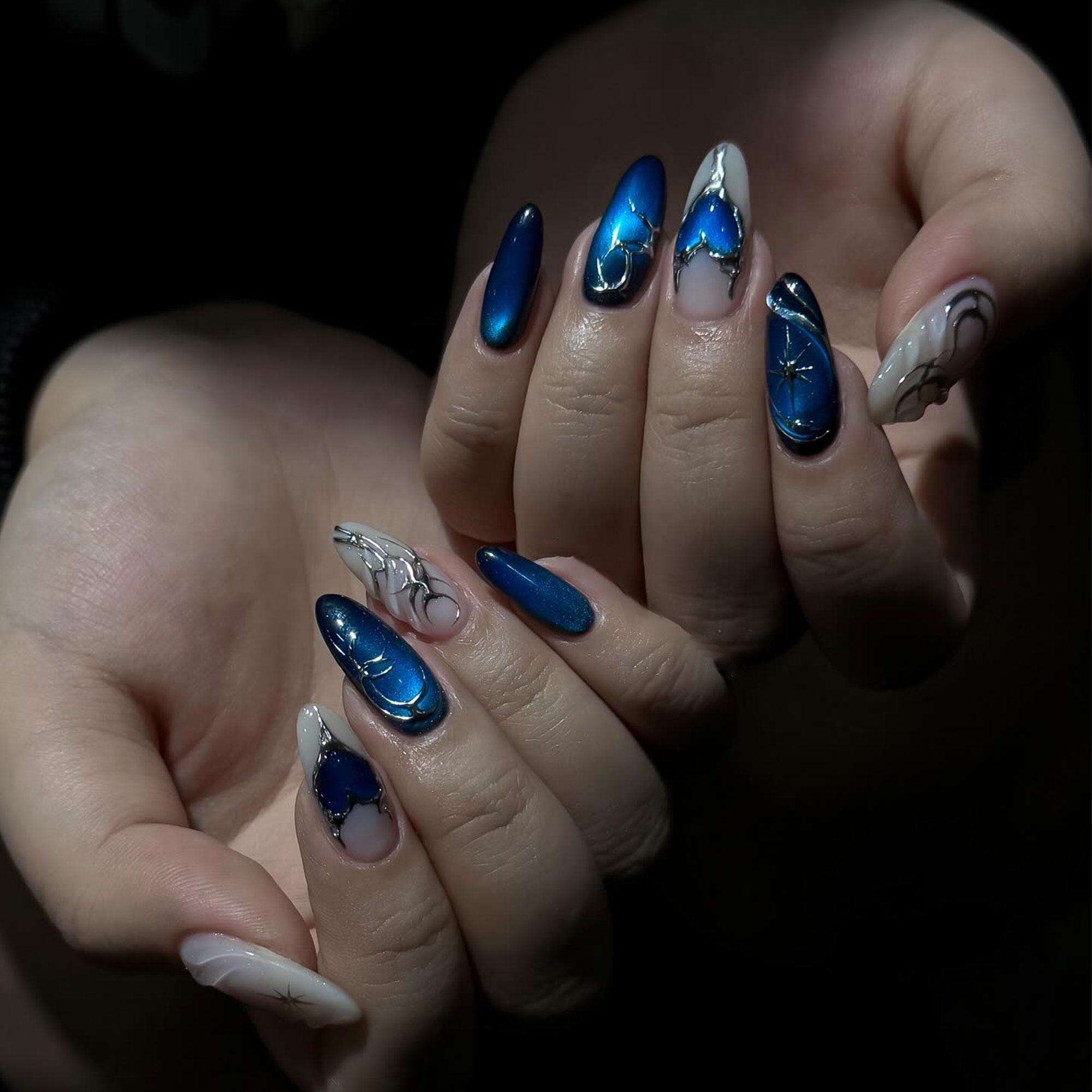 Dreamy Galaxy Gradient Nails for a Cosmic Look