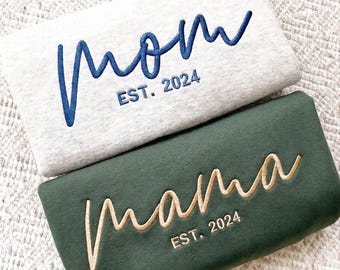 Embroidered Personalized Mama Sweatshirt with Kid Name on Sleeve Mothers Day Gift Birthday Gift Mom New Mom Gift Minimalist Cool Mom Sweater