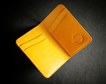Aartis No. 2 - Cartera vertical - A medida - Conceria Walpier Buttero Leather - Artículos de cuero artesanales