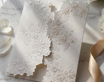 Vestes de faire-part de mariage florales en relief blanc nacré, enveloppes d'invitation, couvertures pour faire-part de 5 x 7 po.