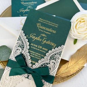 Smaragdgrün Quinceanera Einladung Sweet 16, Goldfolie Sweet Sixteen Geburtstagseinladungen, jedes Alter