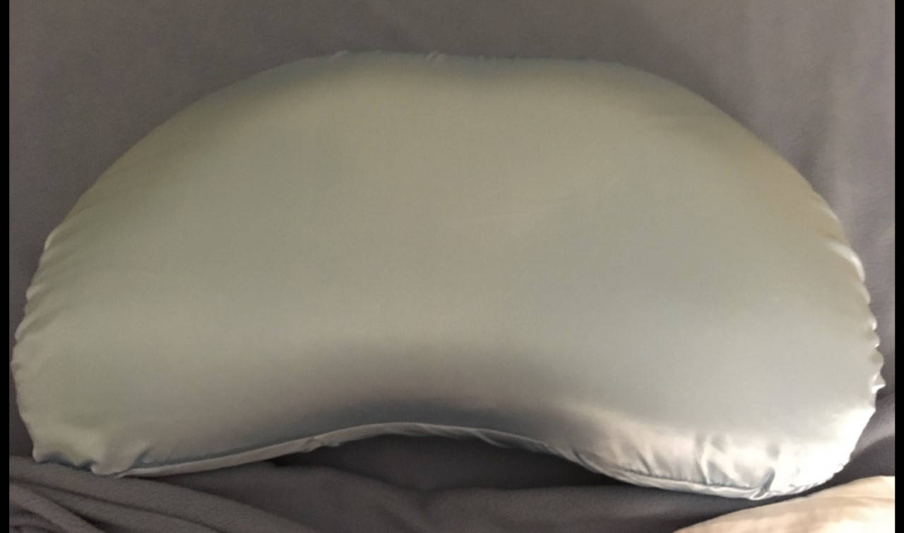 curved pillow case