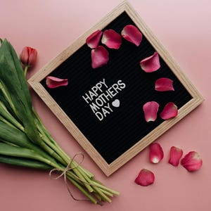 A Unique Card for an Extraordinary Mom" (elegant and personal)