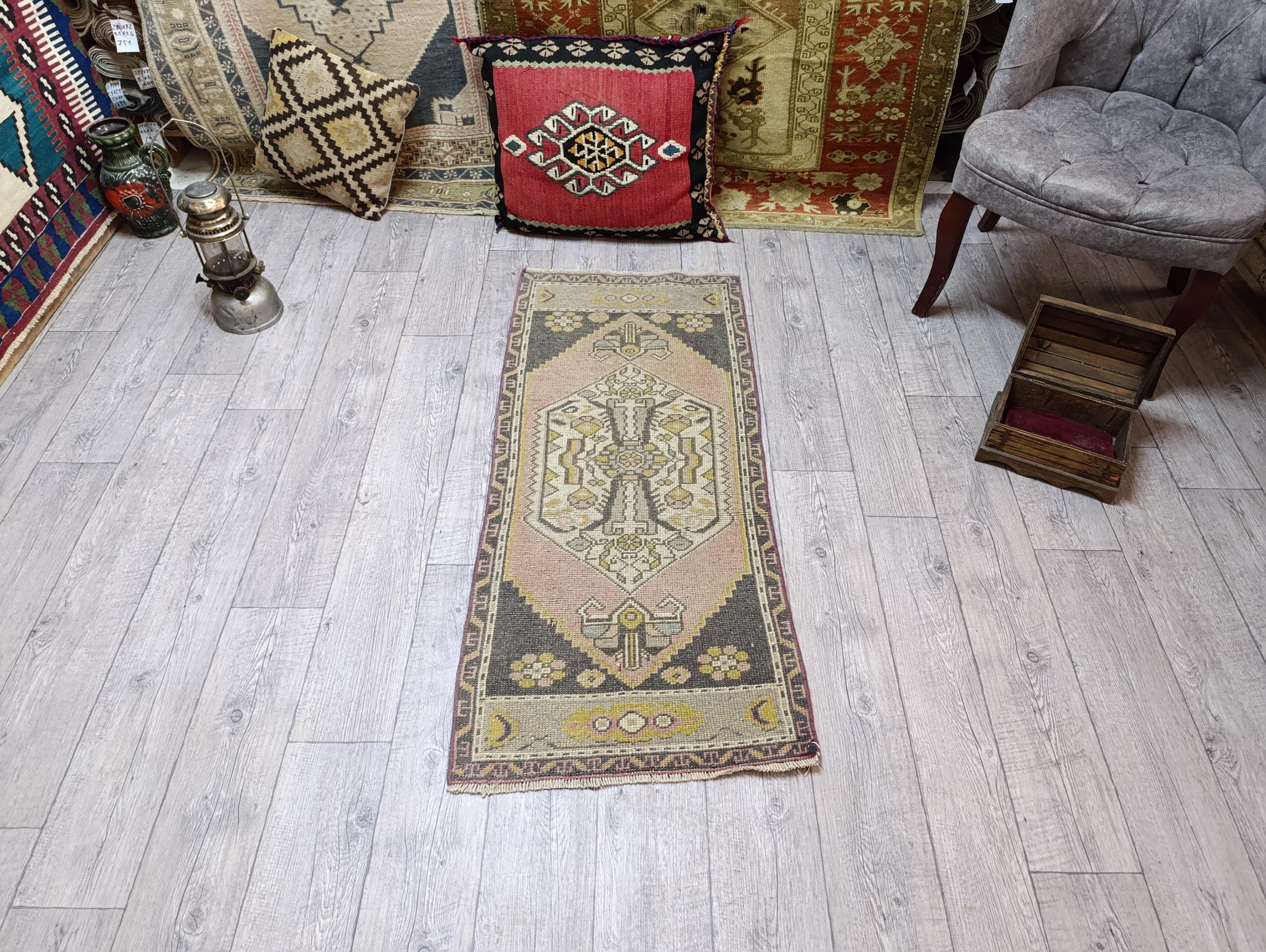 Oushak Turkish Wool Doormat: Vintage Bohemian Rug 4.3x1.8 Ft - Etsy