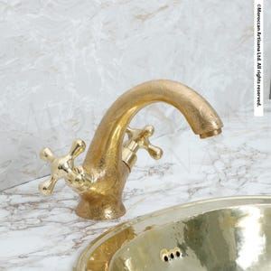 Engraved Brass Bathroom Faucet – Moroccan-Inspired Sink Fixture with Vintage Charm
