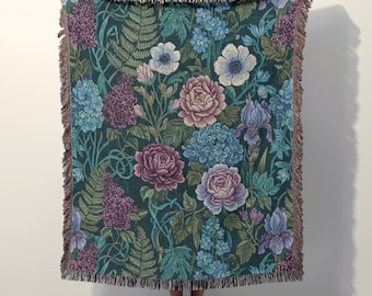 Vintage Floral Woven Blanket, Botanical Tapestry Throw Blanket, Cottagecore Home Decor, Cozy Boho Floral Throw for Sofa or Bed